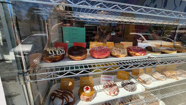 Crave Doughnuts - Hospitality and gastronomy