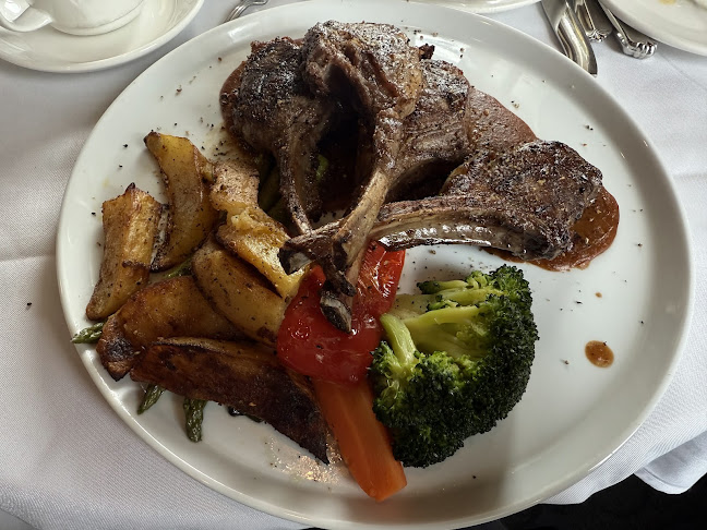 Comentarii opinii despre The School Fine Dining