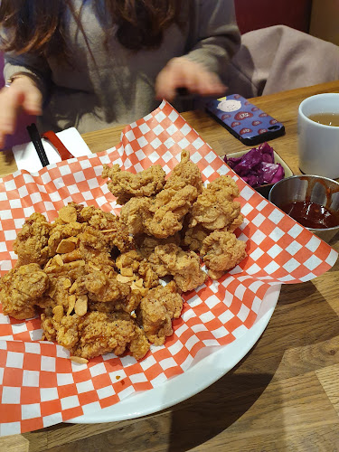 Comentarii opinii despre Red Tori