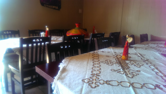 Opinii despre Zembaba 2 Ethiopian Restaurant & Bar în Edmonton - Hospitality and gastronomy