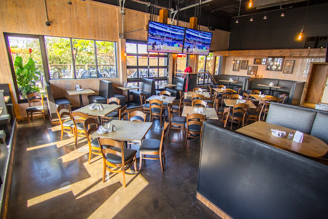 1608 Dundas St E, Whitby, ON L1N 2K8