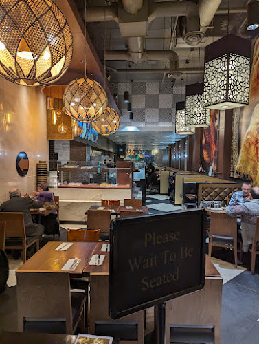 560 Robson St, Vancouver, BC V6B 2B7