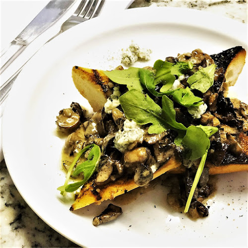 Comentarii opinii despre Saucy