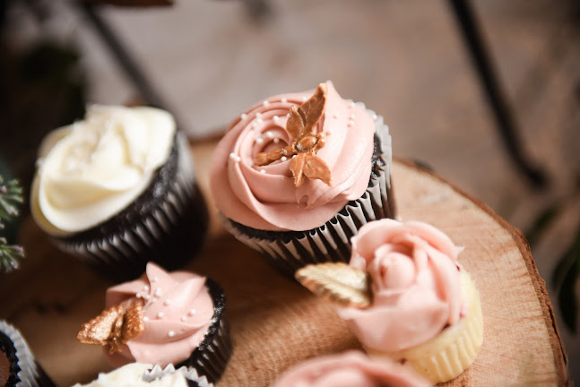 Starbird Bakehouse Cupcakes & Crepes