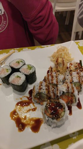 Young's Kitchen Sushi - Hospitality and gastronomy