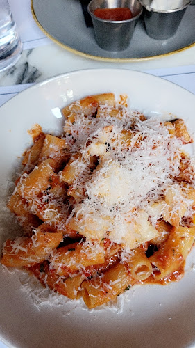 455 King St W, Toronto, ON M5V 1K4