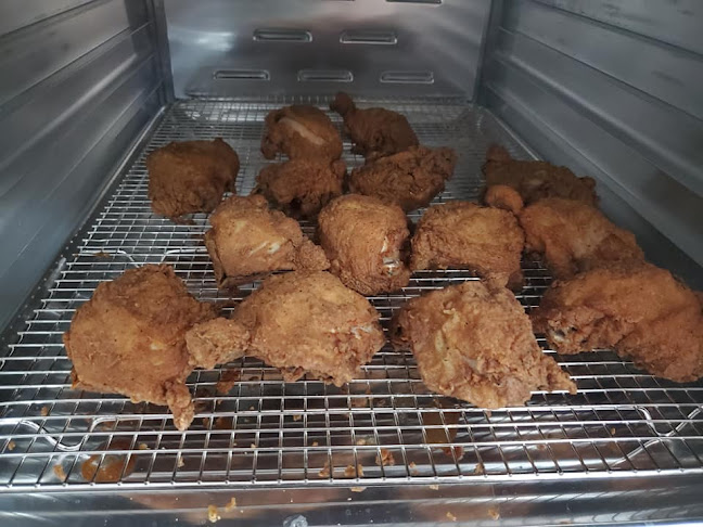 Opinii despre Gregan's Fried Chicken & Poutines în Grande Prairie - Hospitality and gastronomy