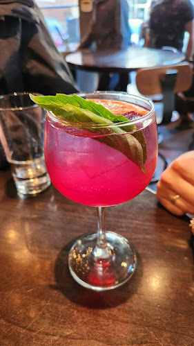 1210 Broad St, Victoria, BC V8W 2A4