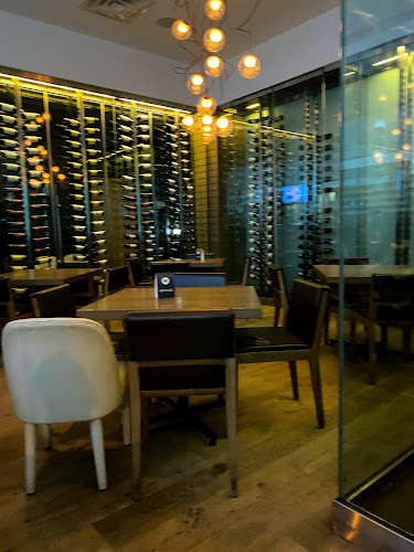 Comentarii opinii despre Moxies Toronto Downtown Restaurant