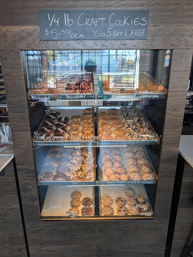 1093 Drouillard Rd, Windsor, ON N8Y 2P9