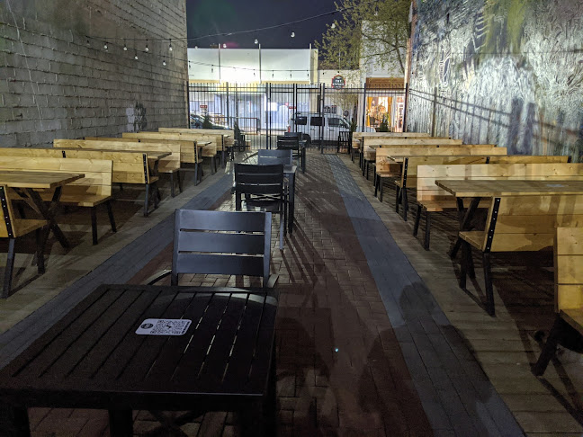 Comentarii opinii despre The Yard