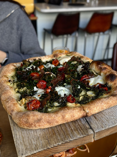 Reviews of Di Beppe Restaurant in Vancouver - Hospitality and gastronomy