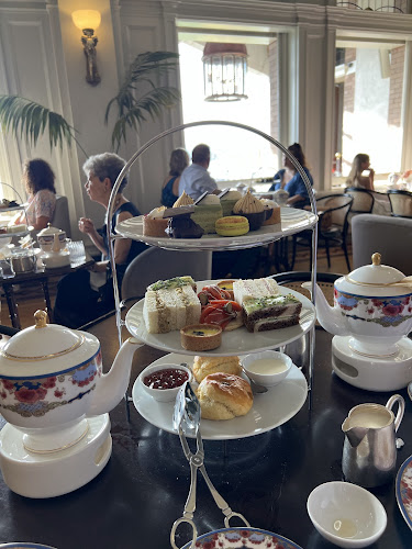 721 Government St, Victoria, BC V8W 3M6