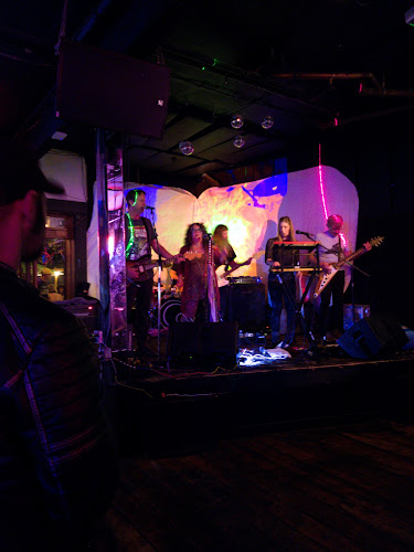 63 Victoria Crescent, Nanaimo, BC V9R 5B9