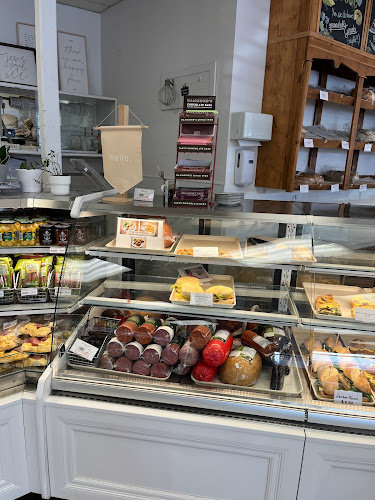 Dutch Delicious Bakery & Deli