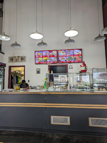 El-Rouhaa Pita Bakery & Restaurant - Calgary