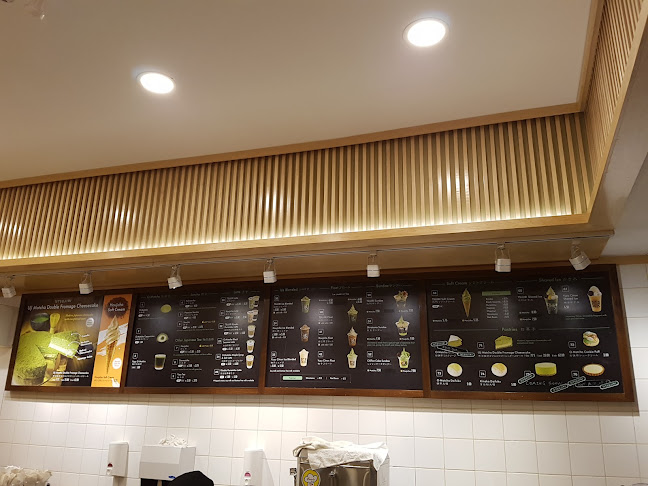 147 Dundas St W, Toronto, ON M5E 0A8