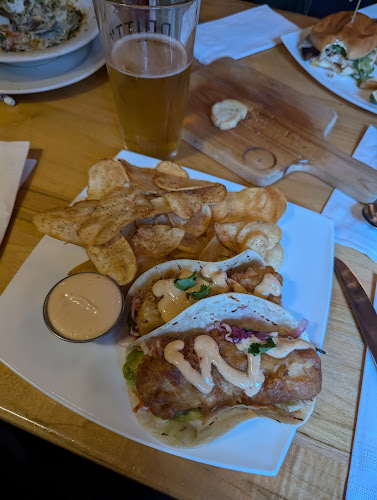 Comentarii opinii despre Britt's Pub and Eatery Uptown