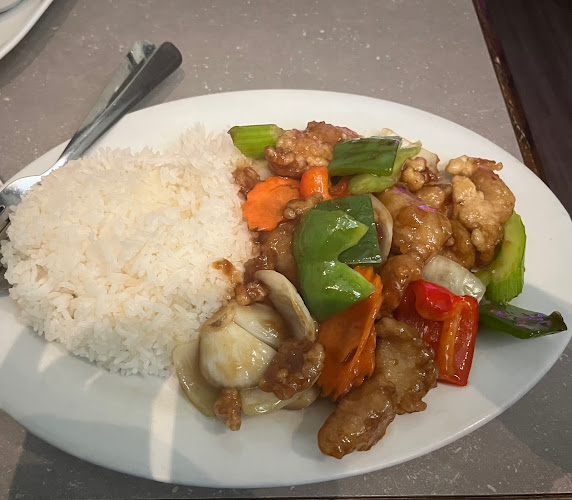 Hong Huong Restaurant - Hospitality and gastronomy