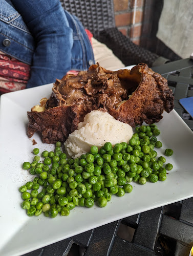 Opinii despre The Black Dog Pub în Scarborough - Hospitality and gastronomy