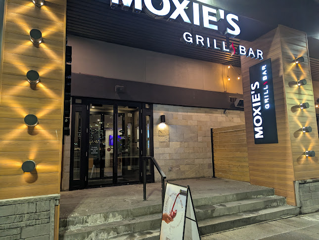 Comentarii opinii despre Moxies Calgary Downtown Restaurant