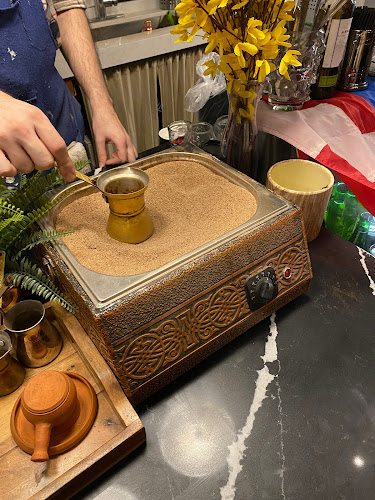 960 Queen St W, Toronto, ON M6J 1G8