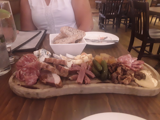 Opinii despre Copper Kettle Pub în Halton Hills - Hospitality and gastronomy