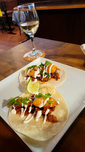 Comentarii opinii despre Howe Sound Taphouse & Kitchen - New West