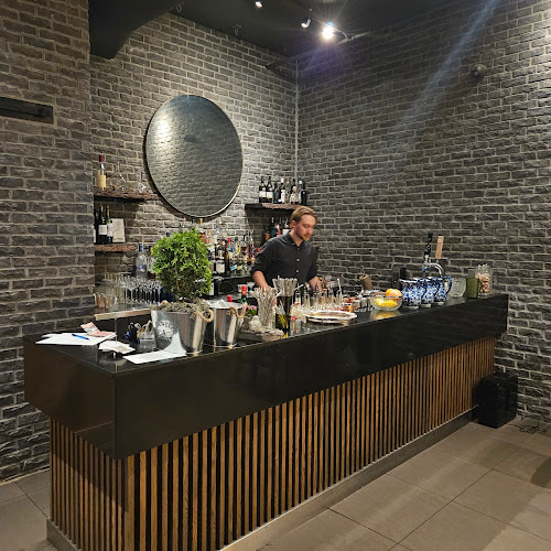 15 King St N, Waterloo, ON N2J 2W6