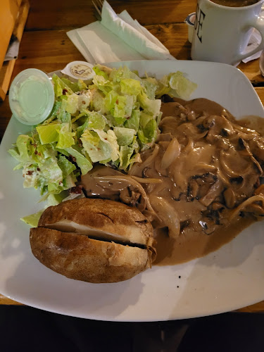 802 Upper Gage Ave, Hamilton, ON L8V 4K4