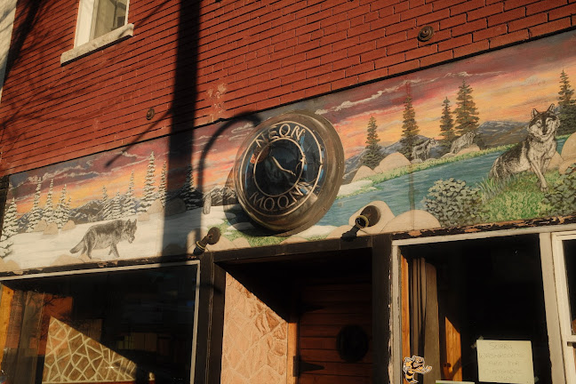 Neon Moon - Sarnia