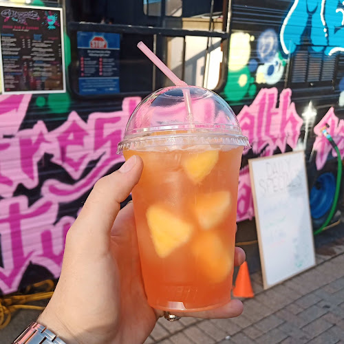 Comentarii opinii despre SqueezeMe Juice bar & Eatery