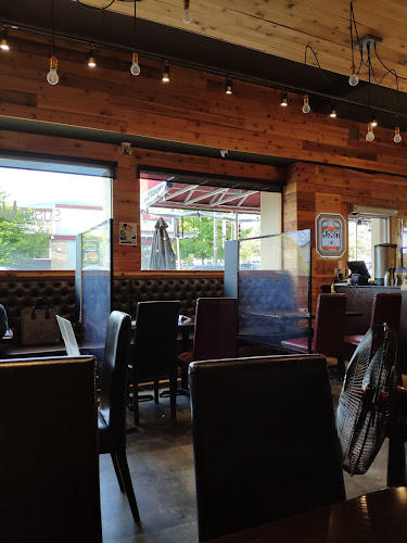 Sushi Umi (North Vancouver) - Hospitality and gastronomy