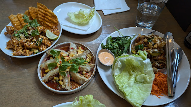 Moxies Toronto Downtown Restaurant