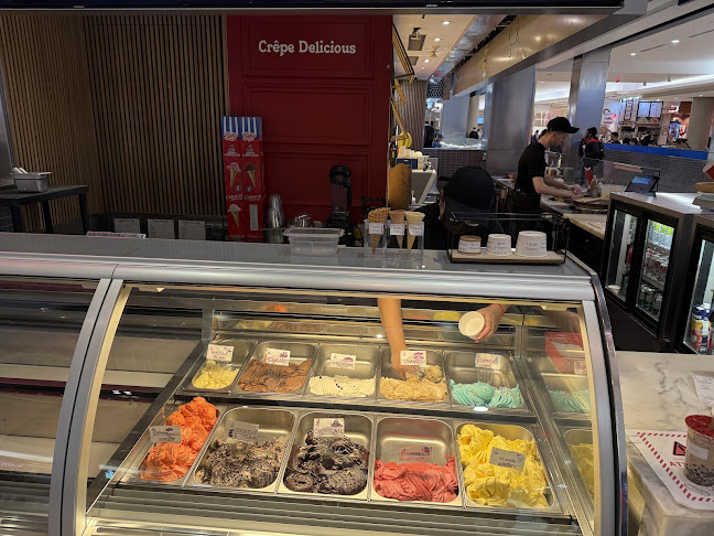Crepe Delicious Toronto Eaton Centre - Hospitality and gastronomy