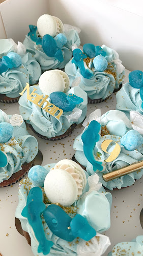 Vanilla & HoneyBee Custom Cakes Appointment Only* - Hospitality and gastronomy