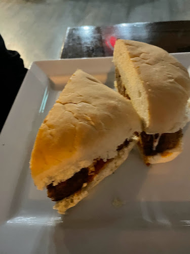 5026 Centre St, Niagara Falls, ON L2G 3N7