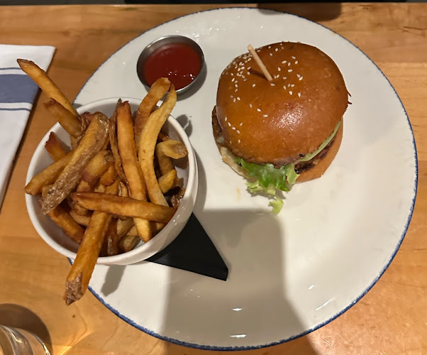 Opinii despre Smash Kitchen and Bar în Markham - Hospitality and gastronomy