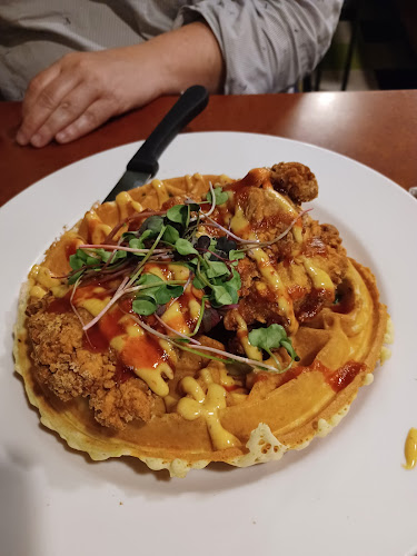 2915 Douglas St, Victoria, BC V8T 4M8