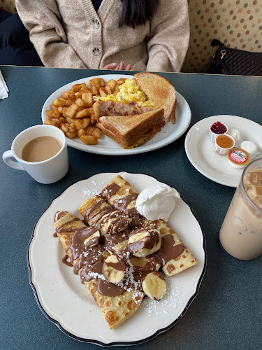 Continental Pancake House & Family Restaurant