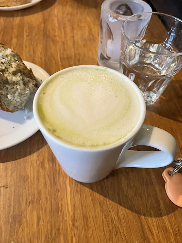 279 8th St E, North Vancouver, BC V7L 1Y9