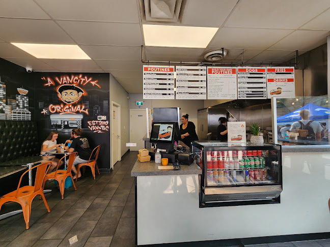 Comentarii opinii despre Mean Poutine