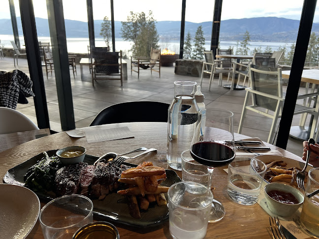 5445 Lakeshore Rd, Kelowna, BC V1W 4S5