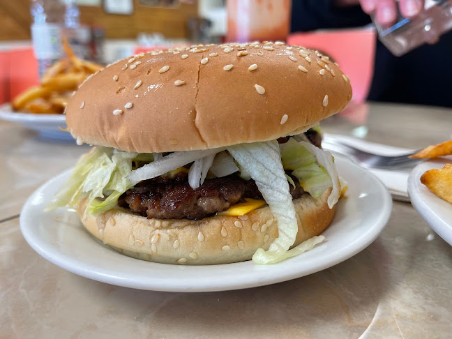 Juney's Restaurant - Winnipeg