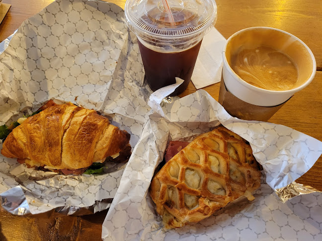 5674 176 St #102, Surrey, BC V3S 4C6