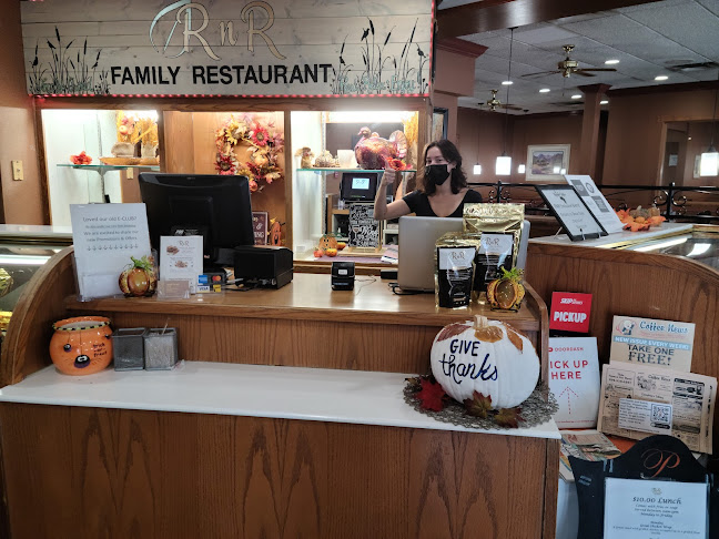 2142 McPhillips St, Winnipeg, MB R2V 3C8