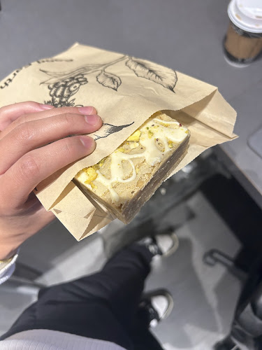 410 University Ct NW, Calgary, AB T2N 1N4