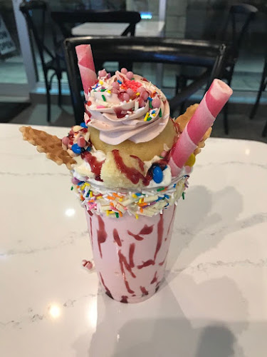 216 Oak Park Blvd, Oakville, ON L6H 7S8