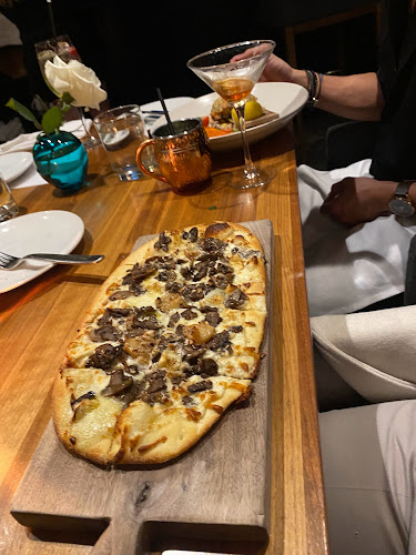 Opinii despre Glo Restaurant + Lounge în Victoria - Hospitality and gastronomy