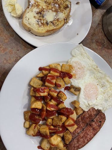 2142 McPhillips St, Winnipeg, MB R2V 3C8